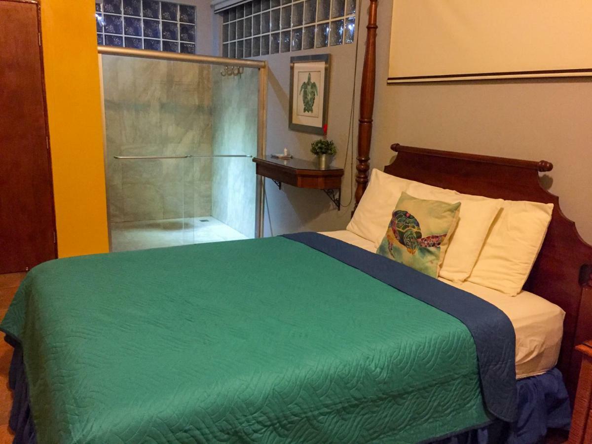 Turtle Bay Bed & Breakfast 3*