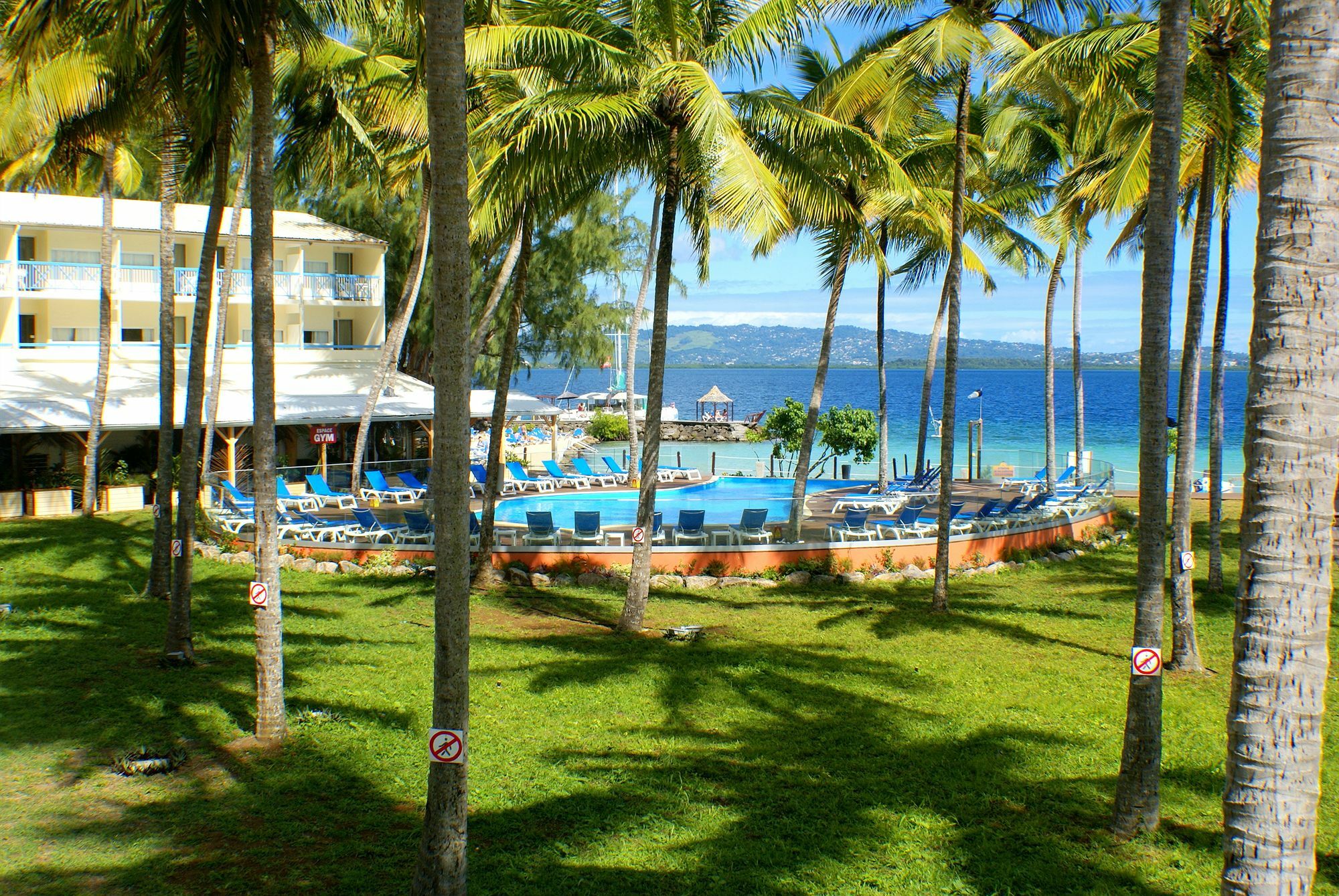 Carayou & Hotel 3*