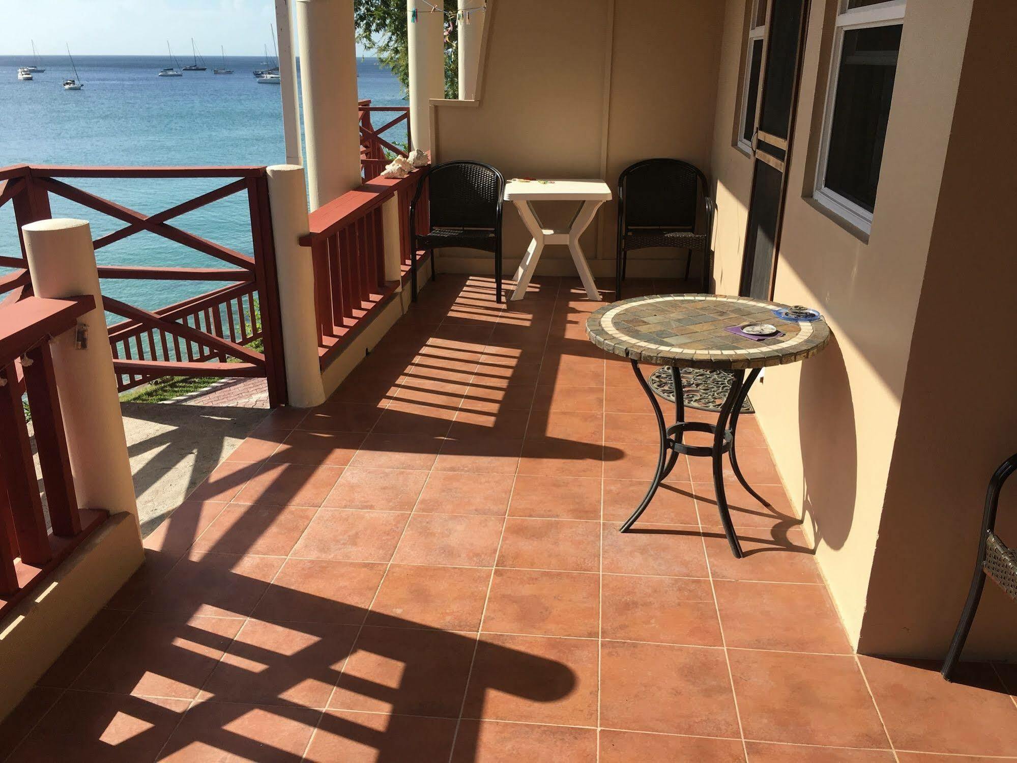 Sea Glass Place Hotel