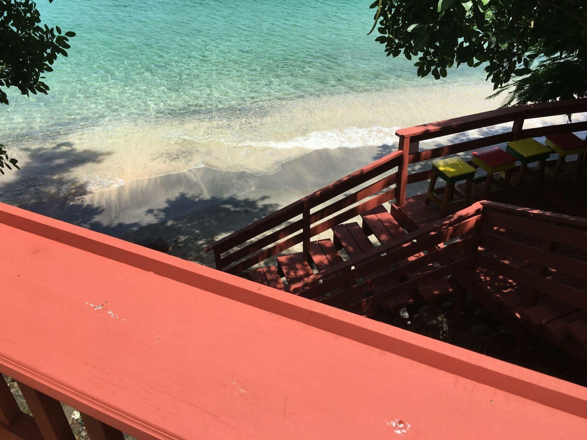 Sea Glass Place Hotel Belmont