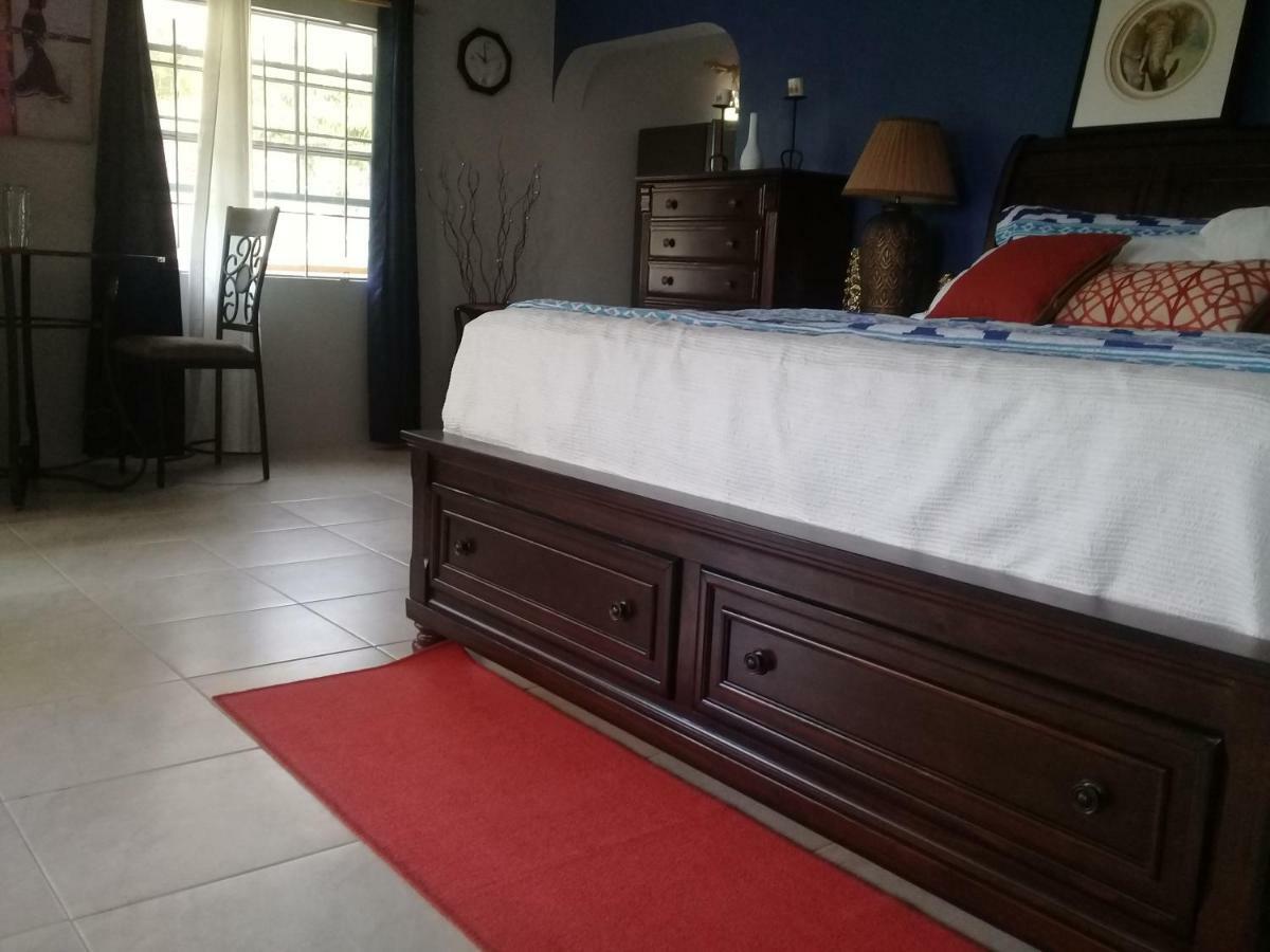 Royal Escape - 1 Guest house