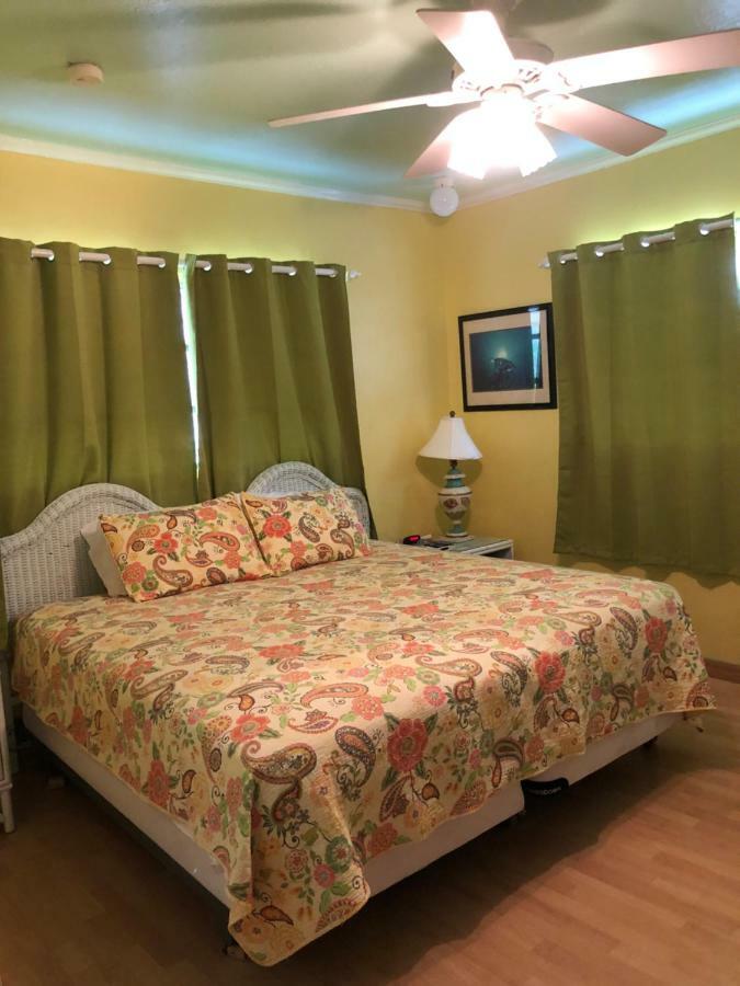 Eldemire's Tropical Island Inn 3*