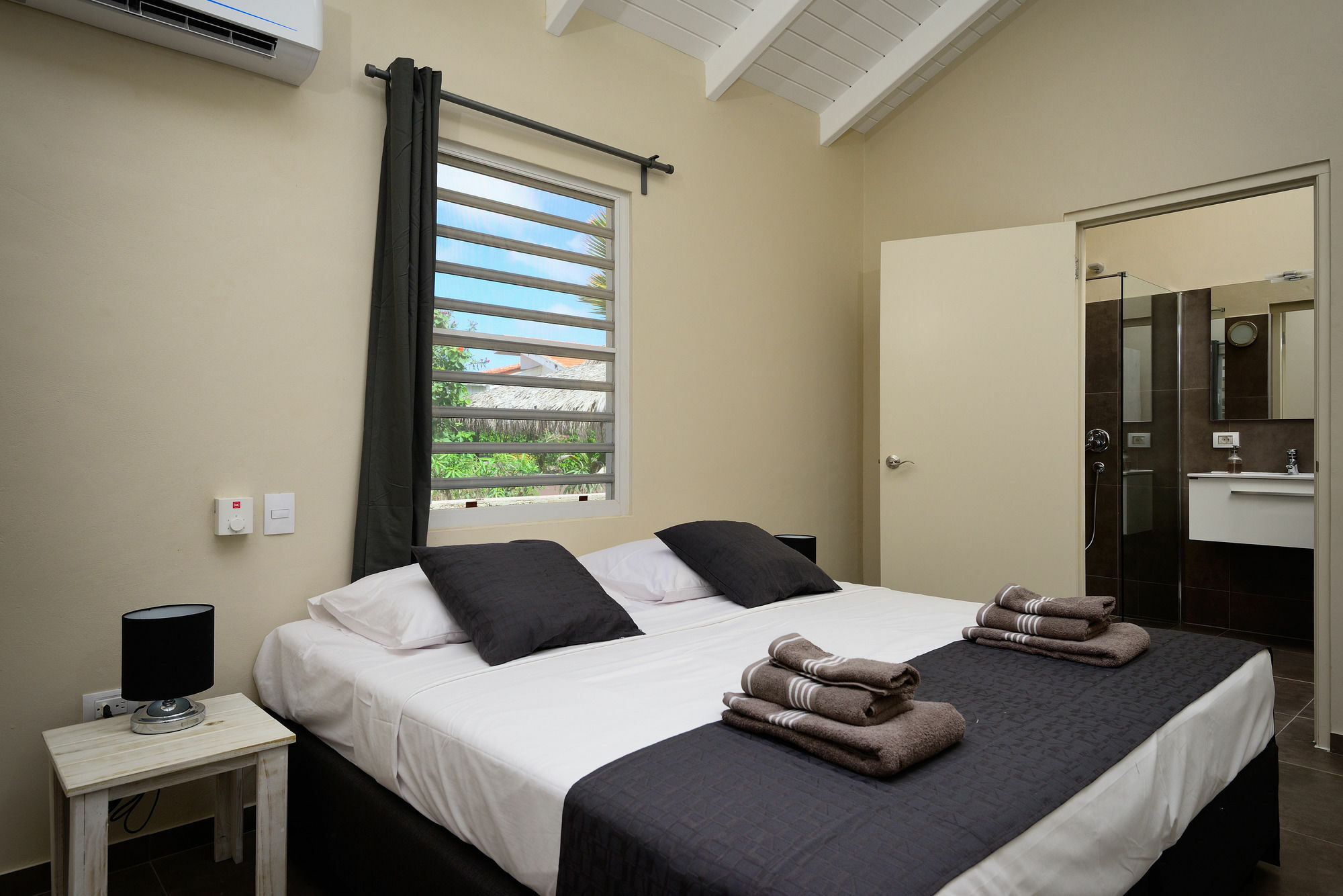 Aparthotel Seasons
