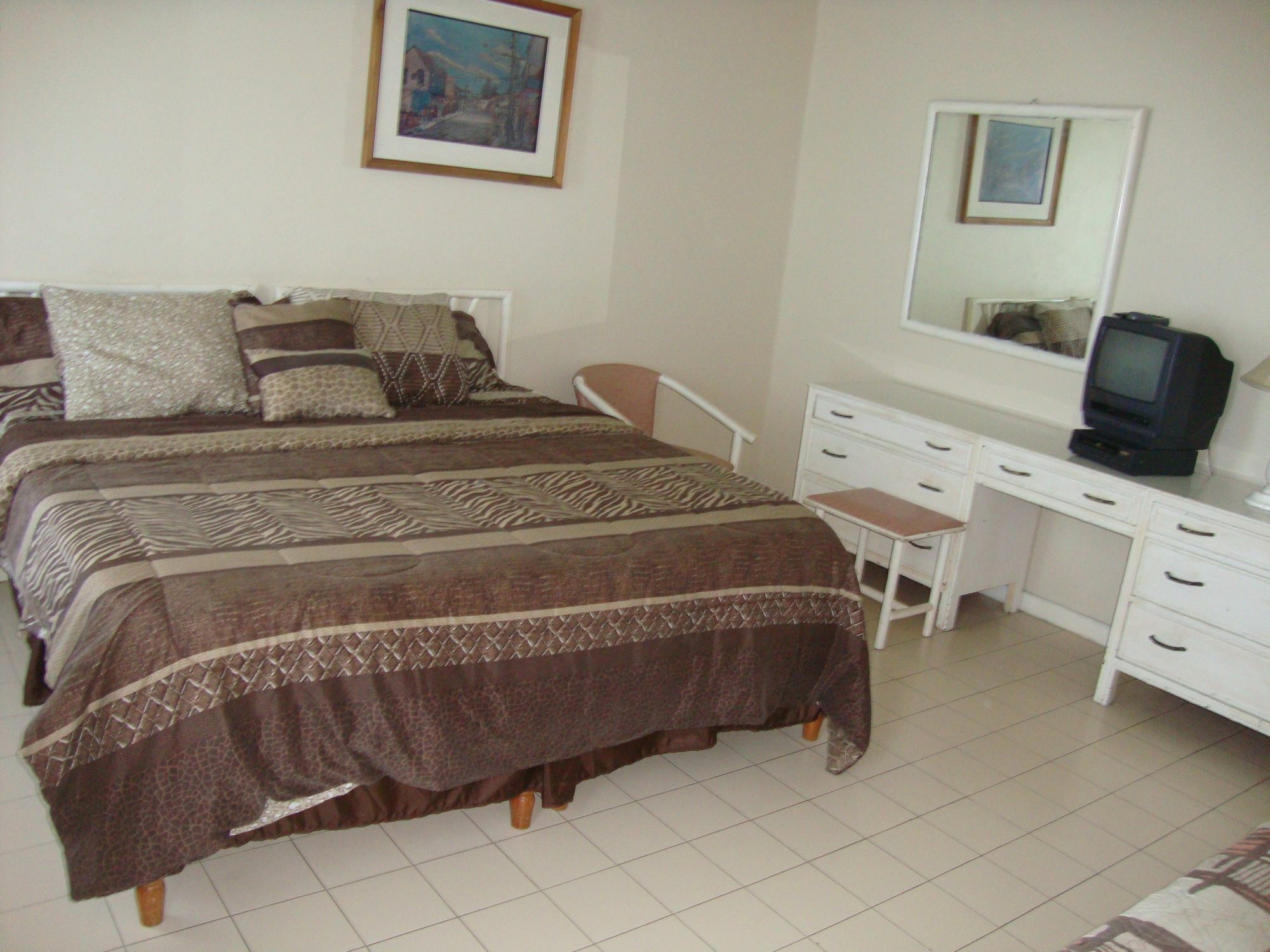 Montego Bay Club Apartments
