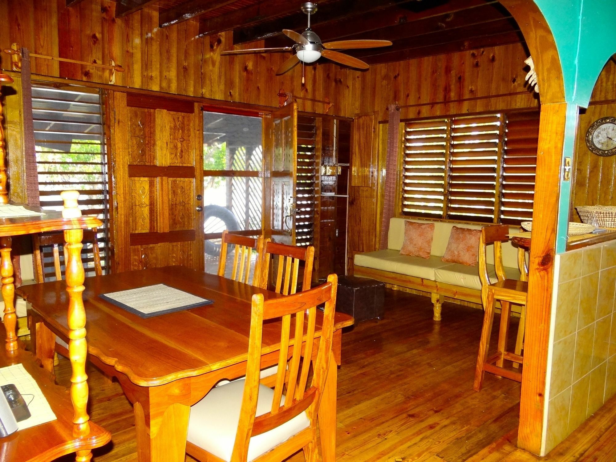 Little Bay Cabins