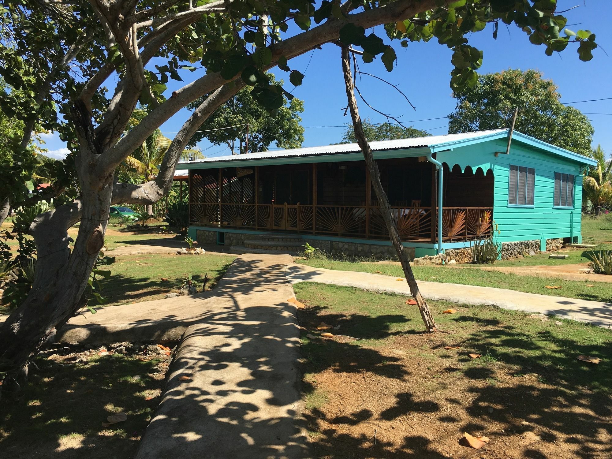 Little Bay Cabins Holiday park 2*