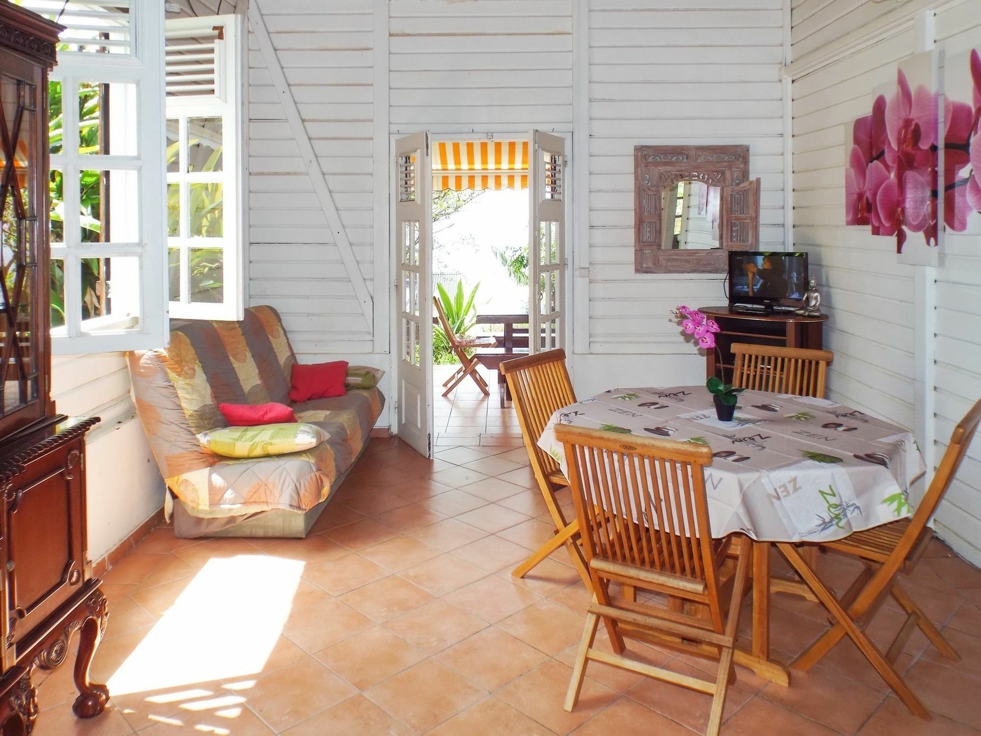 With 2 Bedrooms In Noire, With Wonderful Sea View, Privat * Pointe-Noire
