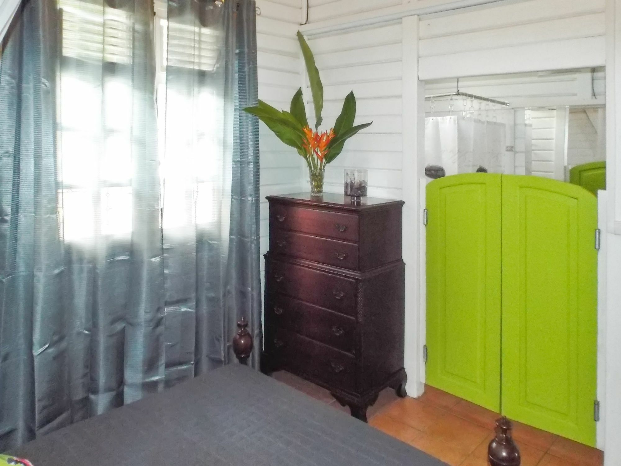With 2 Bedrooms In Noire, With Wonderful Sea View, Privat