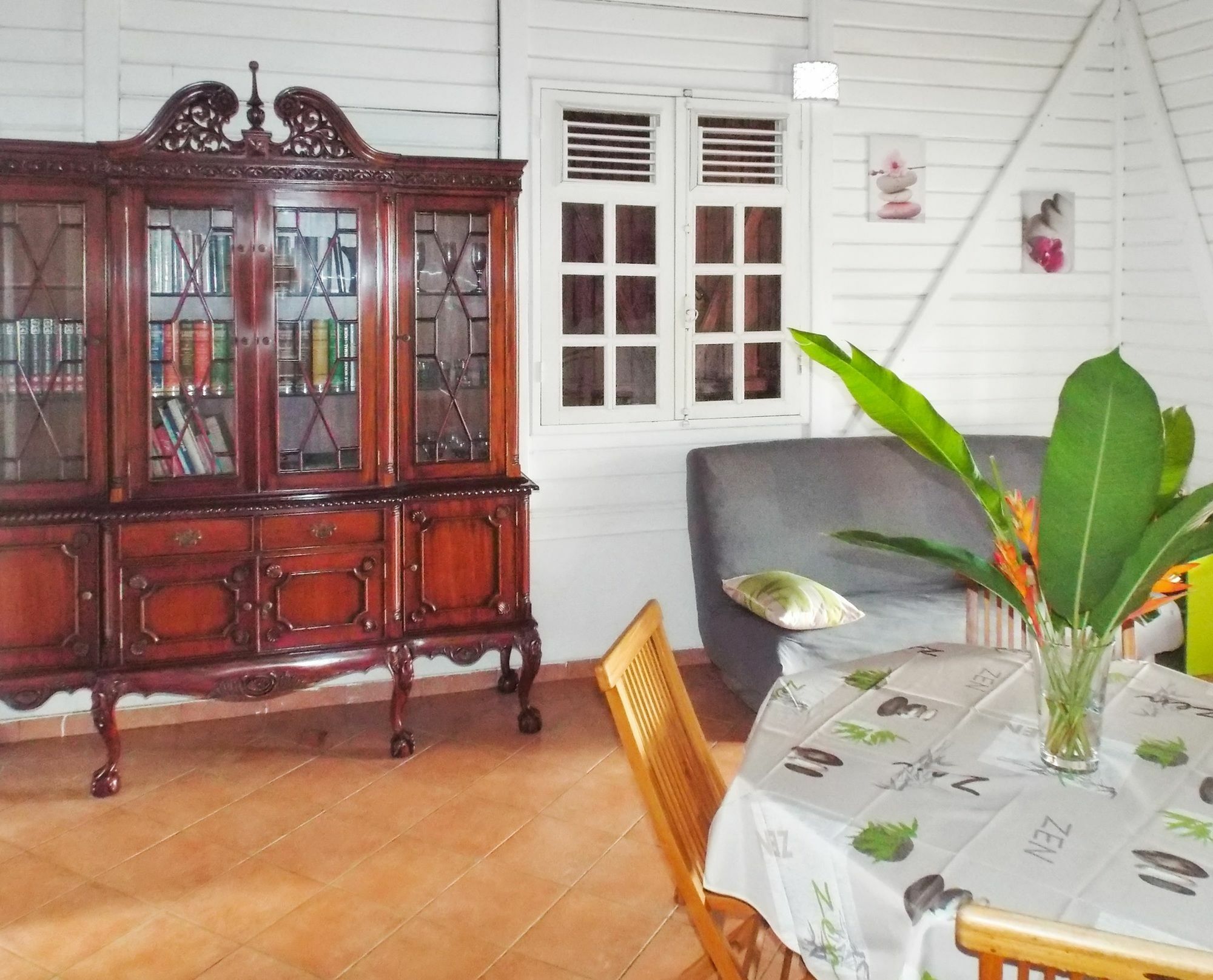 With 2 Bedrooms In Noire, With Wonderful Sea View, Privat Pointe-Noire