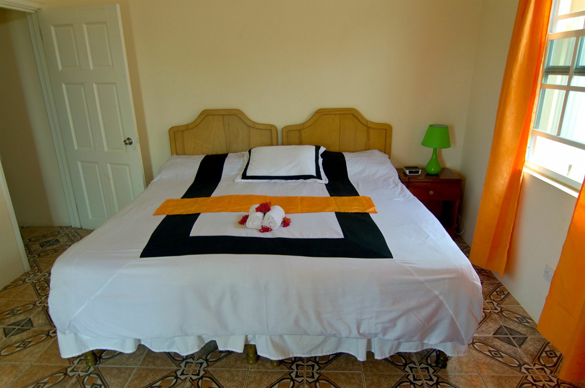 Aparthotel La Heliconia & Day 3*