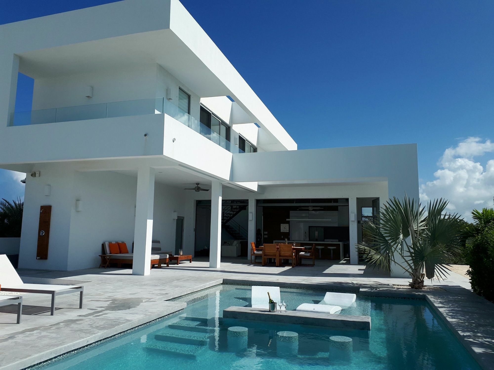 Villa White - 2-bedroom Private - V6