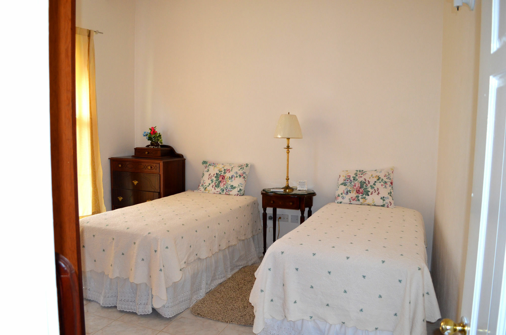 Sunrise Apartment St. George's