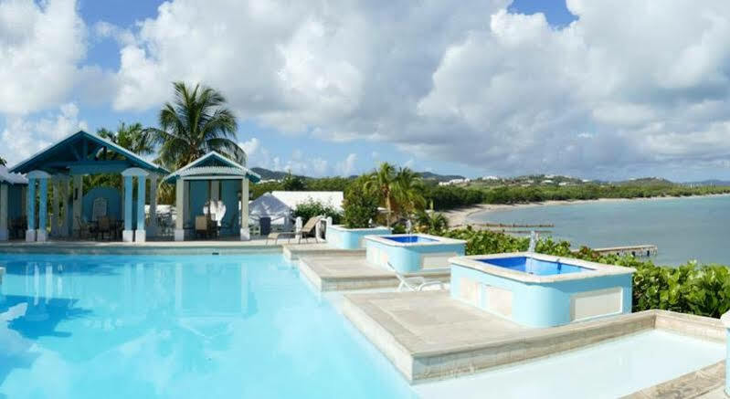 Chenay Bay Beach Resort 3*