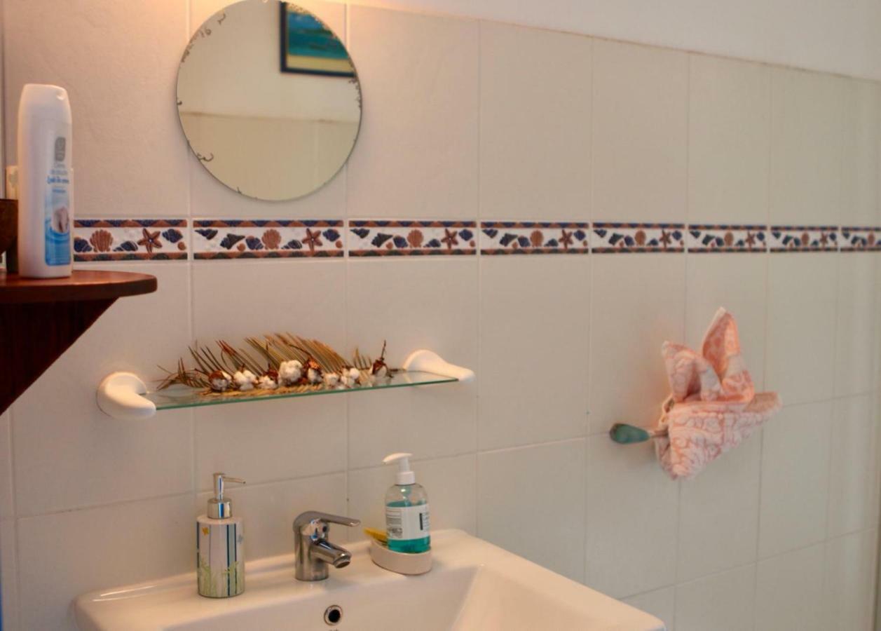 6 Suites Piscine Et Plage Pointe Faula Bed & Breakfast Le Vauclin