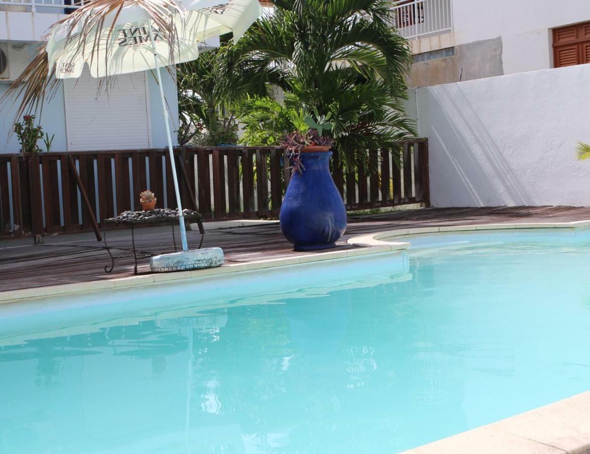 6 Suites Piscine Et Plage Pointe Faula Bed & Breakfast Le Vauclin