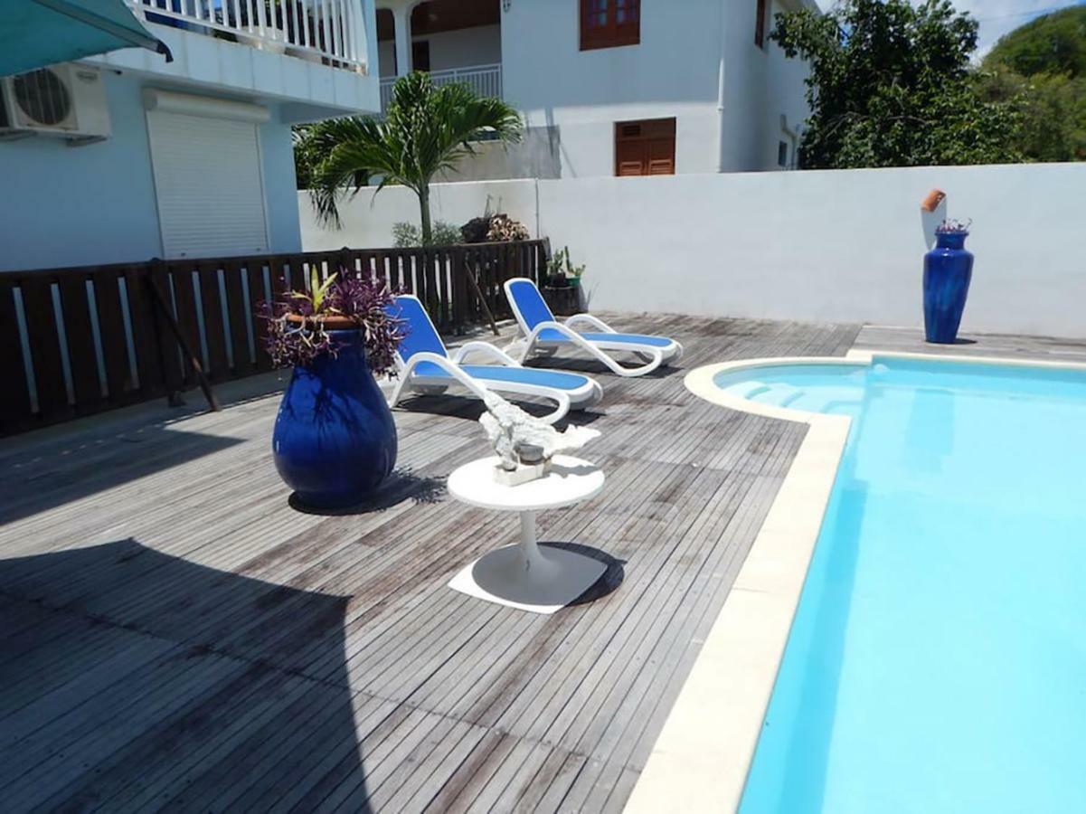6 Suites Piscine Et Plage Pointe Faula