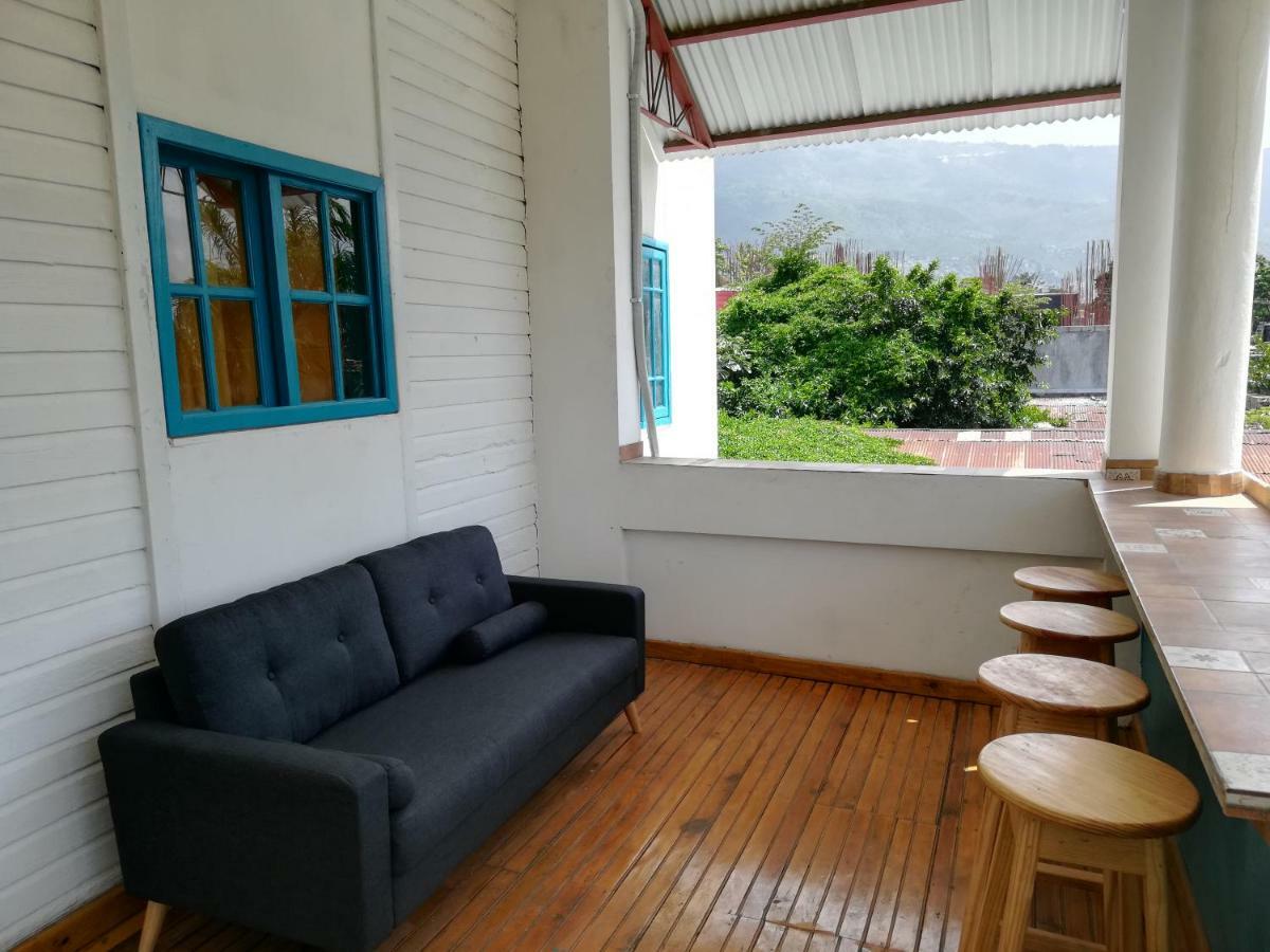 Park Hostel *