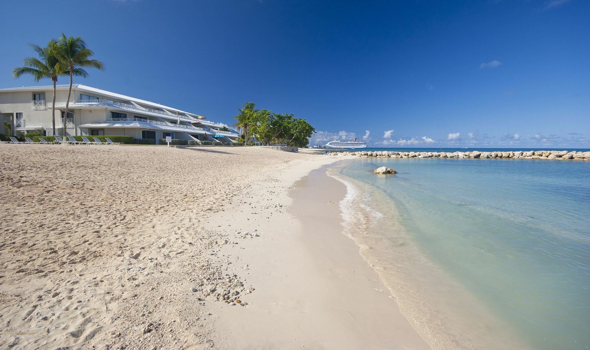 #207 Sunset Cove Seven Mile Apartment *