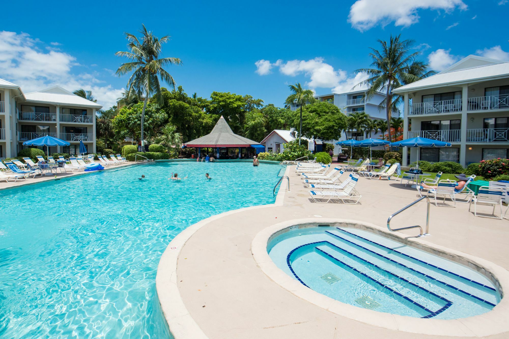 #207 Sunset Cove Seven Mile George Town