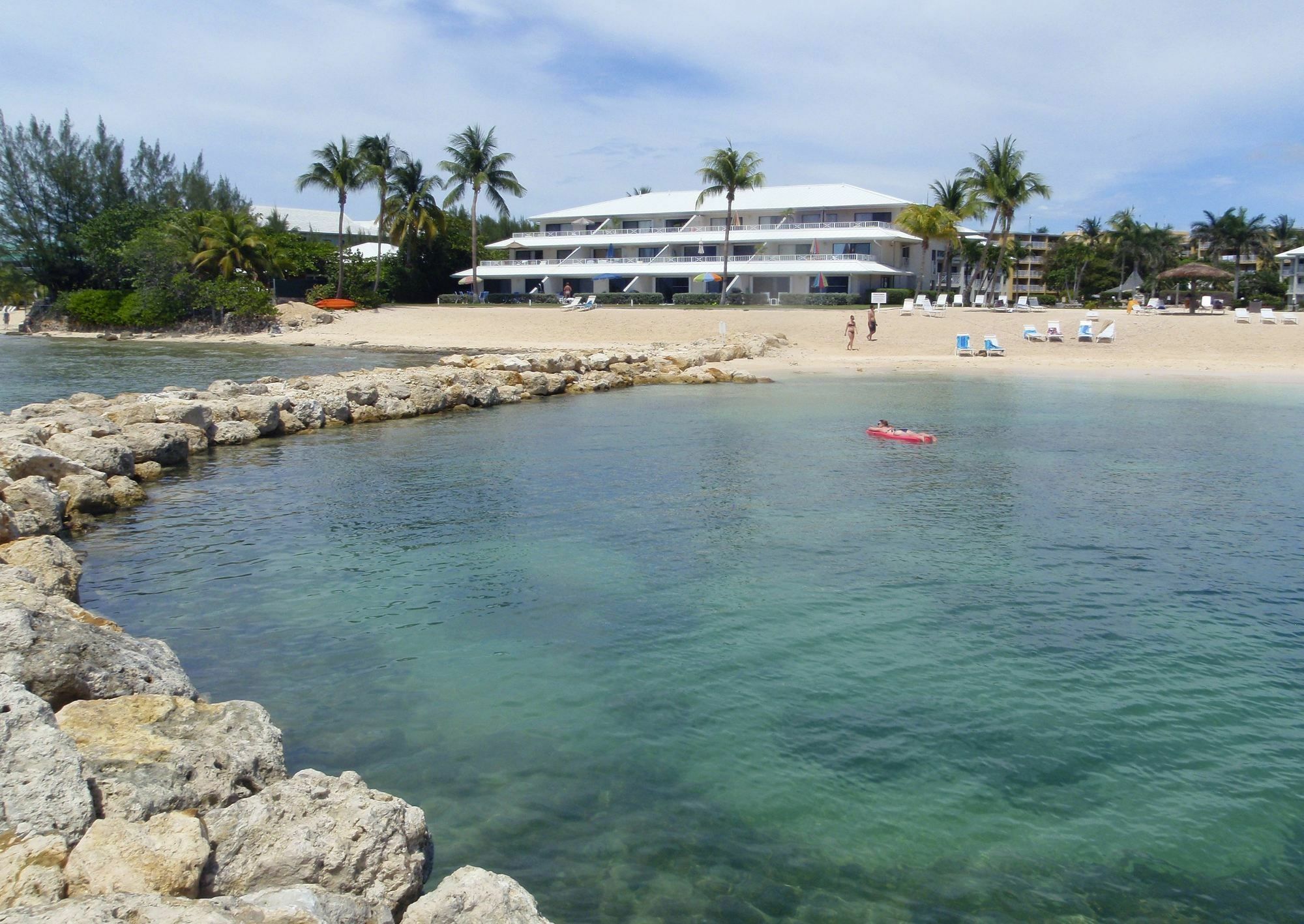#207 Sunset Cove Seven Mile Apartment *