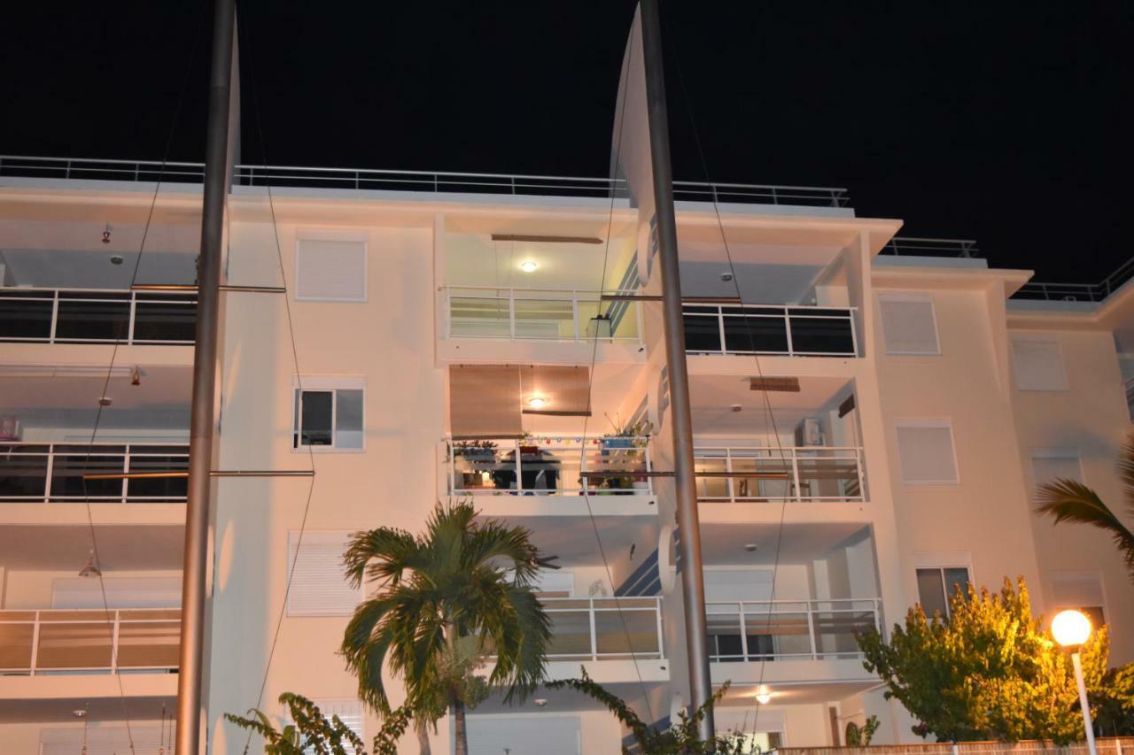 Marina View Bayalocation Apartment