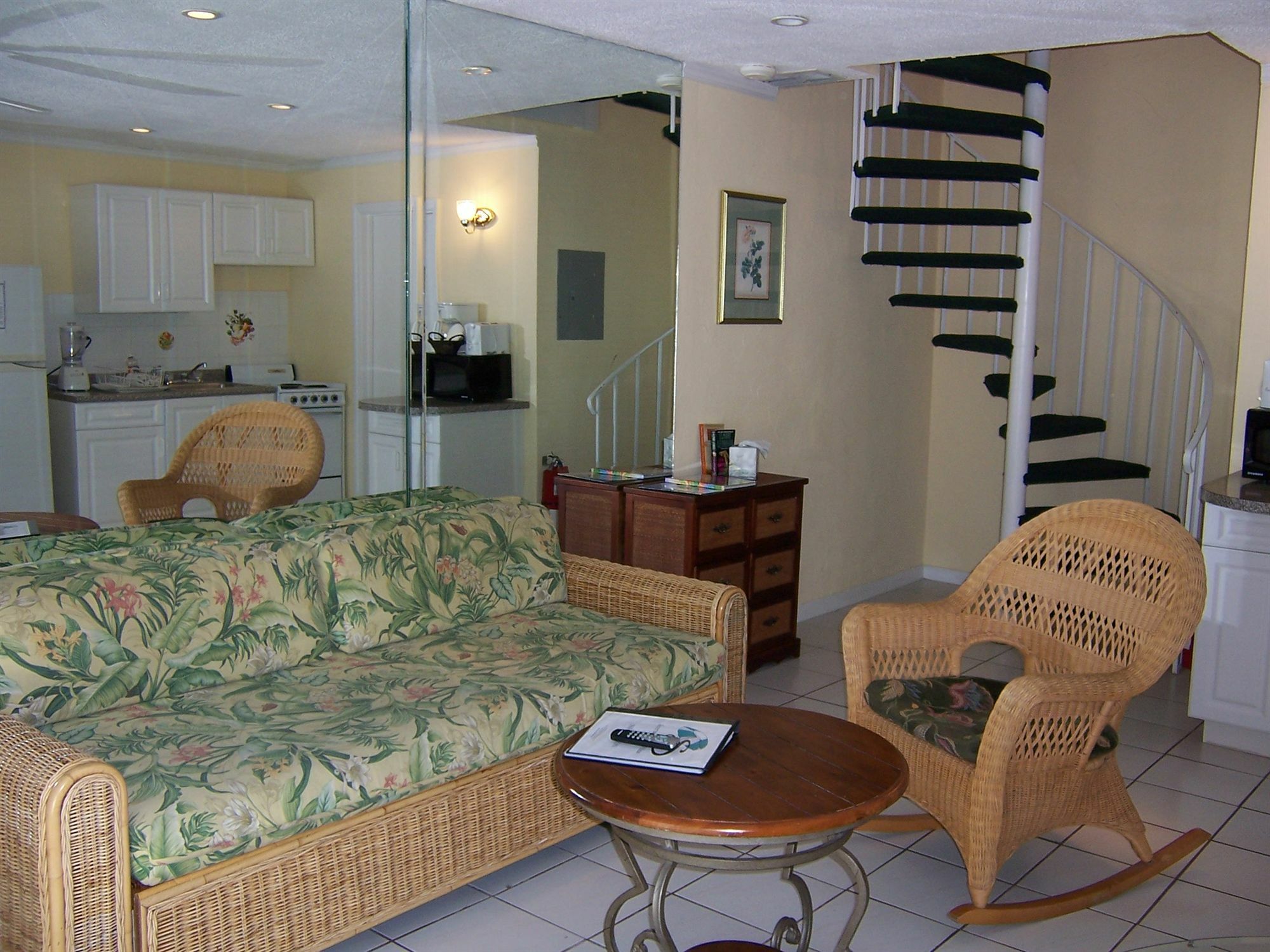 Sunrise Club And Apartment Creek Village