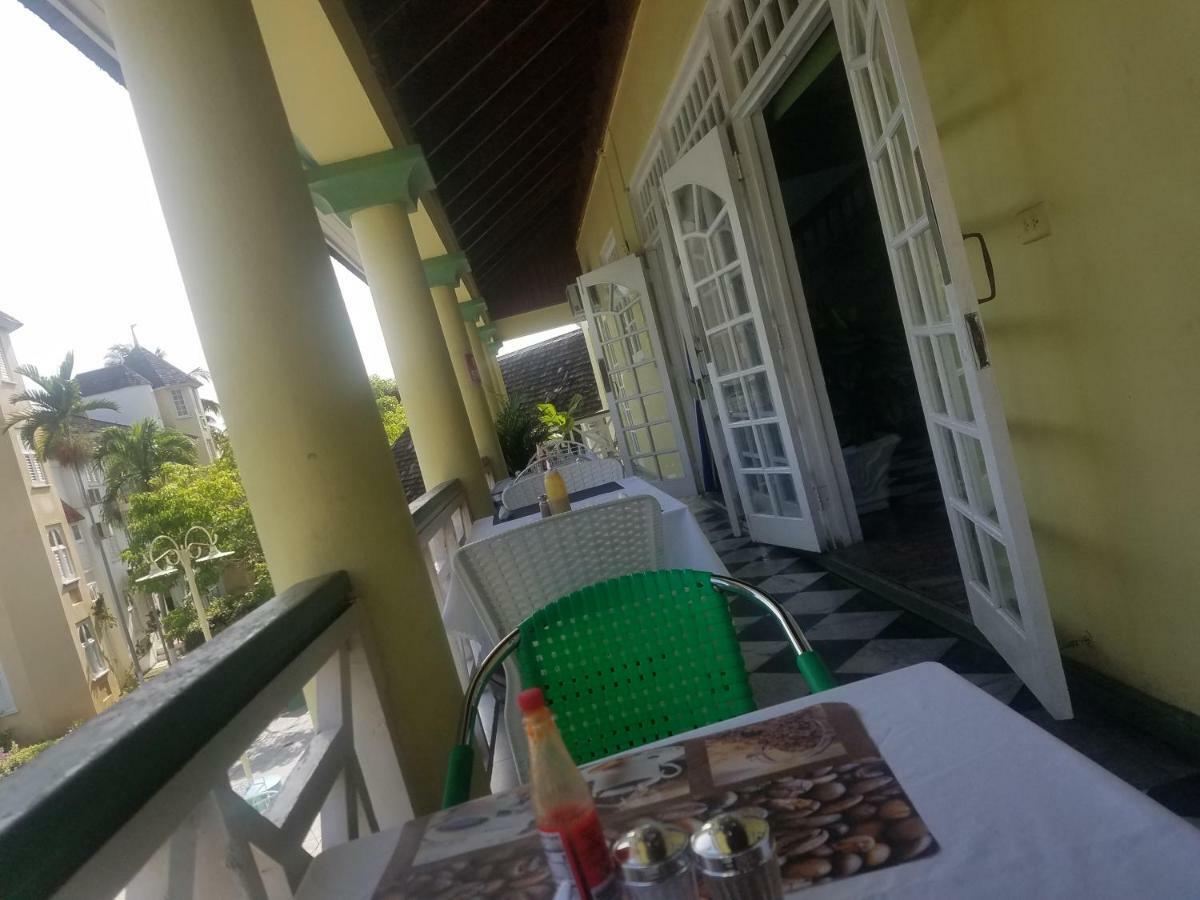 Rosi Ocean Hotel Ocho Rios