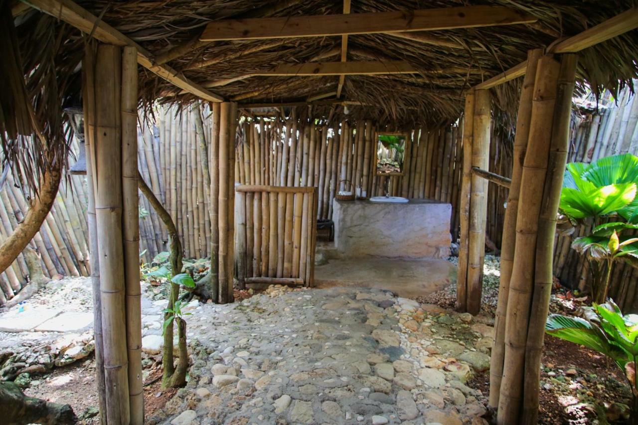 Great Huts Lodge Boston Bay