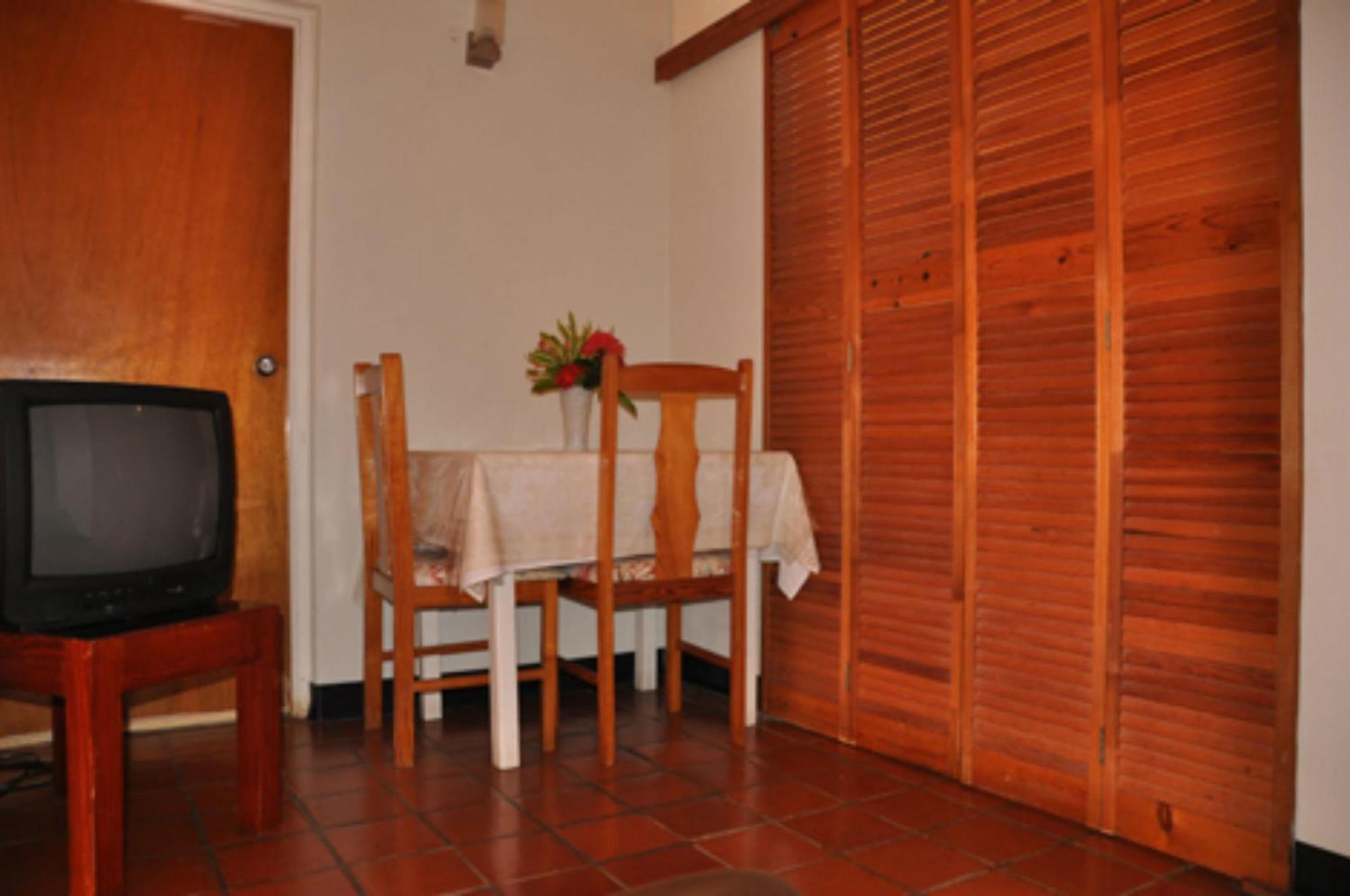 Carib Blue Apartment Oistins