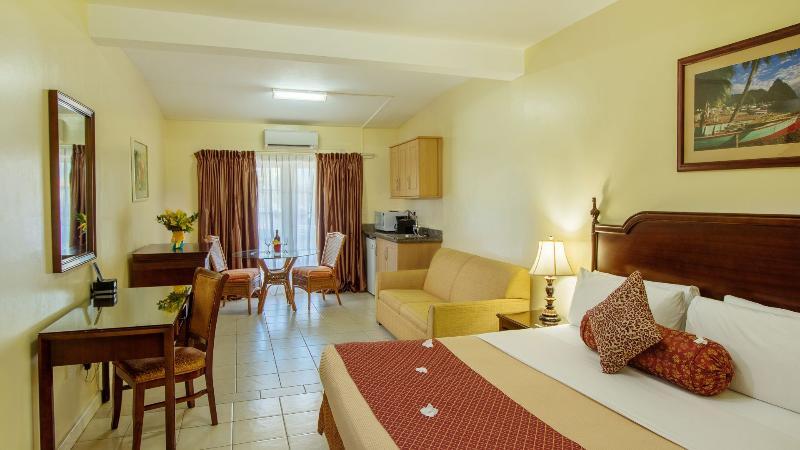 Bay Gardens Hotel 3*