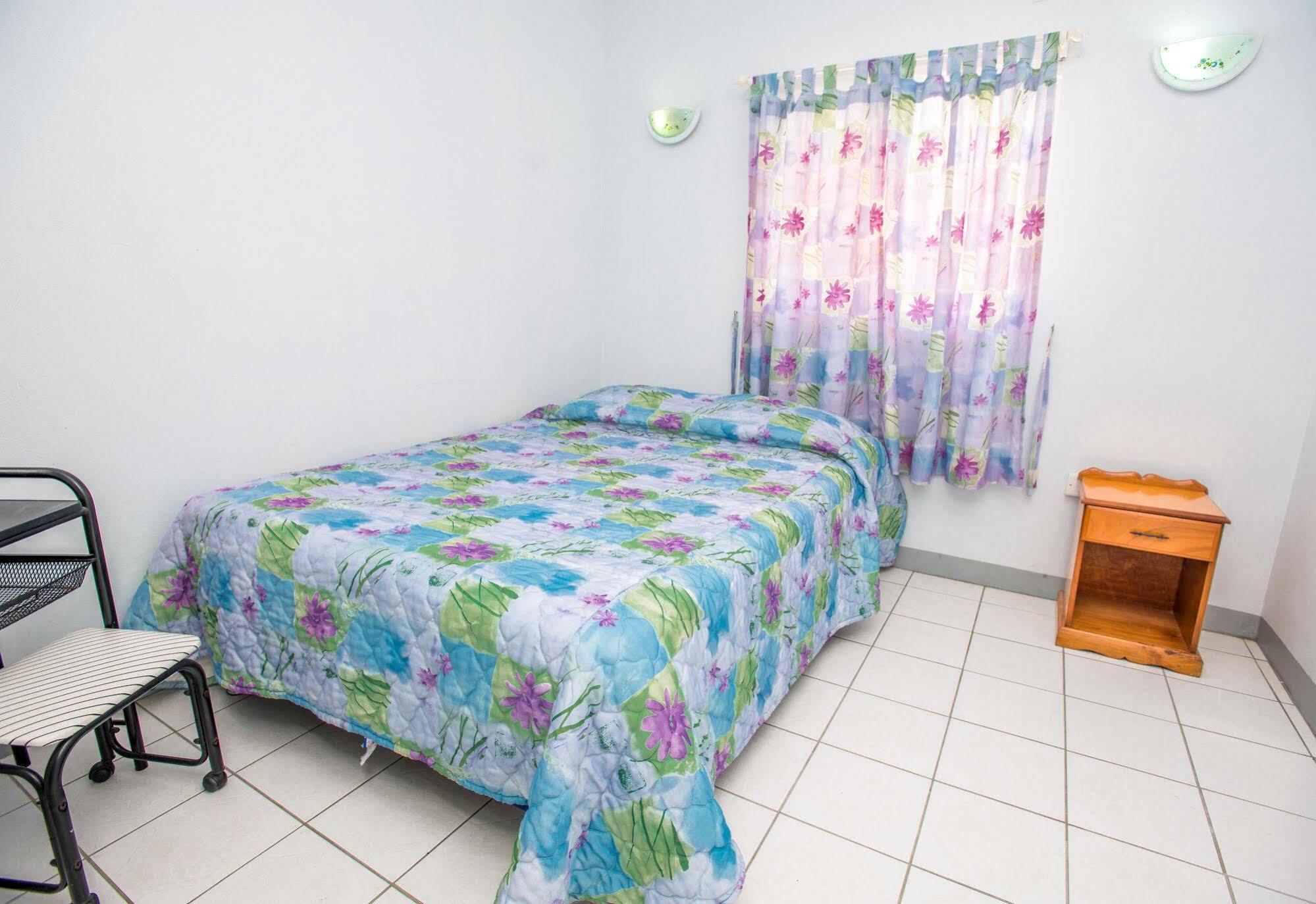 Apartment Bougainvillea St. George's