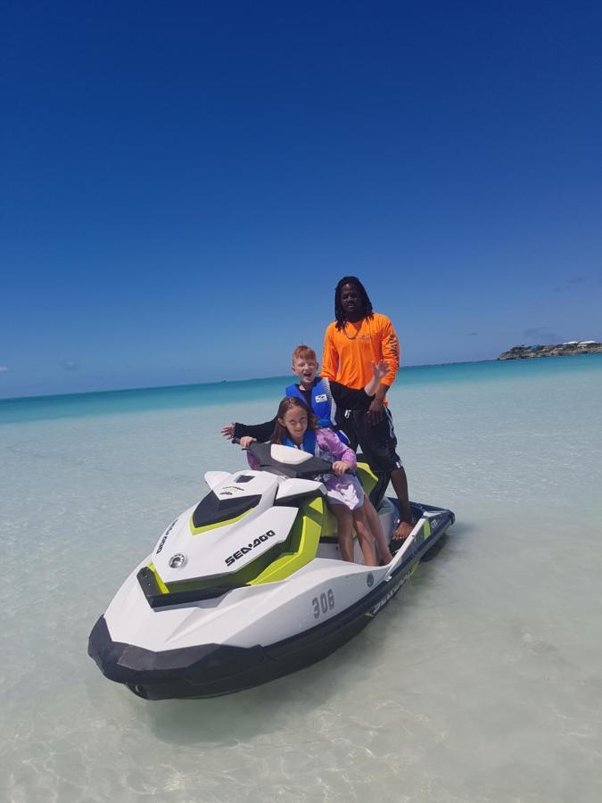 Monthly Special -top Rated Resort, Grace Bay Beach, Luxury 2 Bedroom -king Bed, Free Parking, Free Fast Wi-fi- Winner Of Excellence!!! * Providenciales