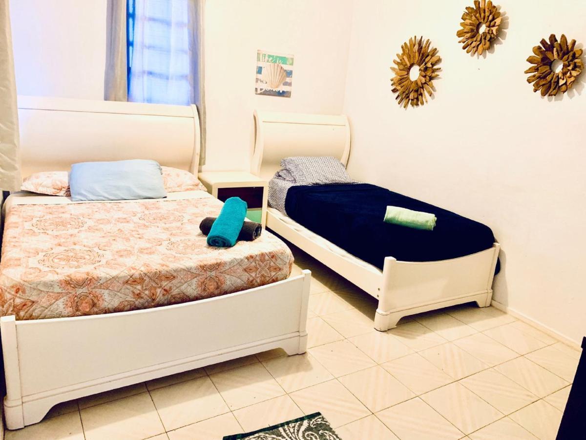 Coastal Express & #1 At 681 Ocean Drive 3* Islote