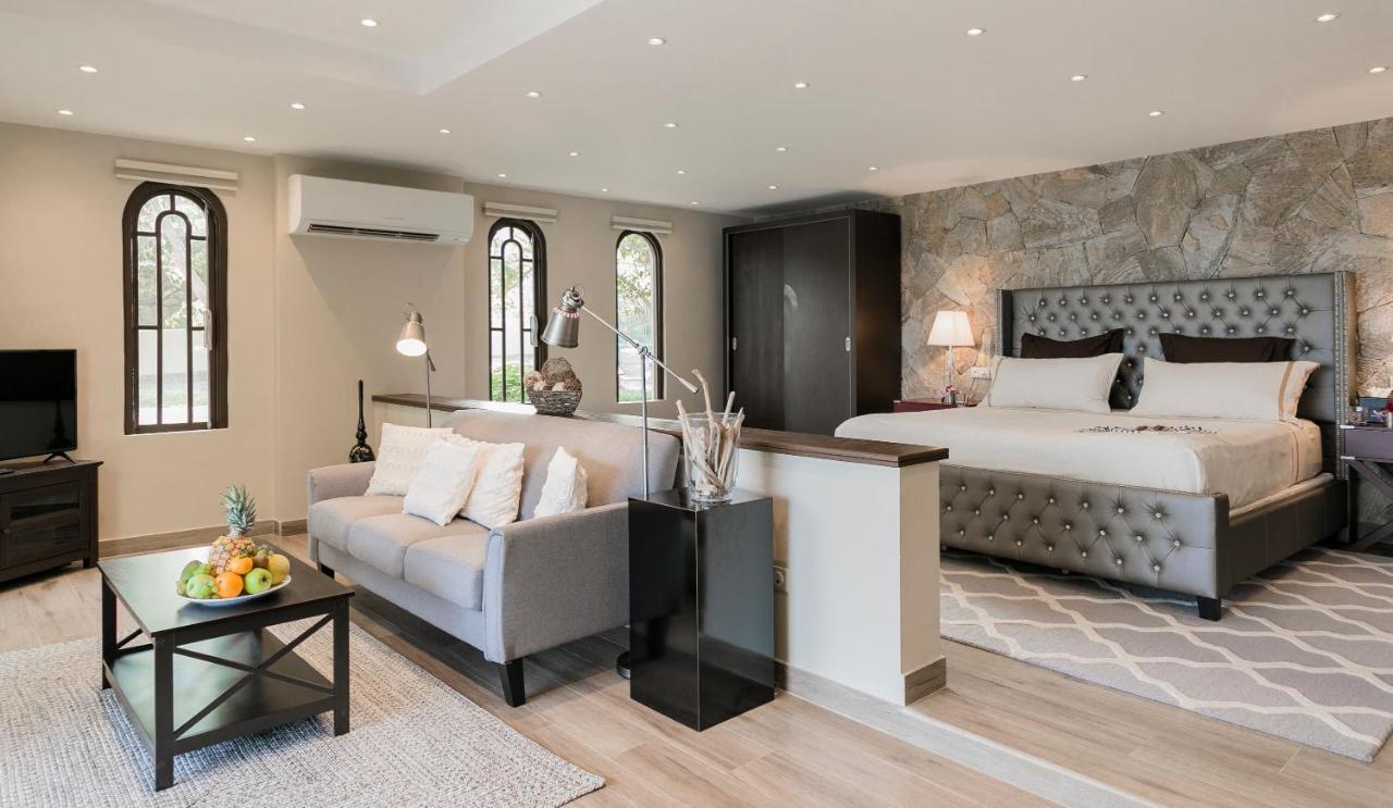 Hotel Secret Harbour Boutique And Marina 4*