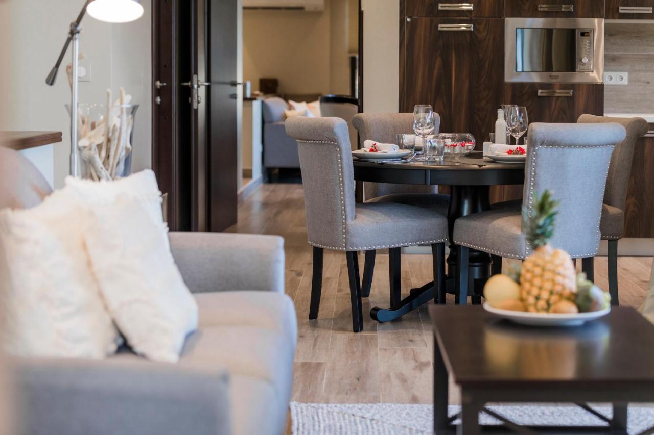 Secret Harbour Boutique And Marina 4*