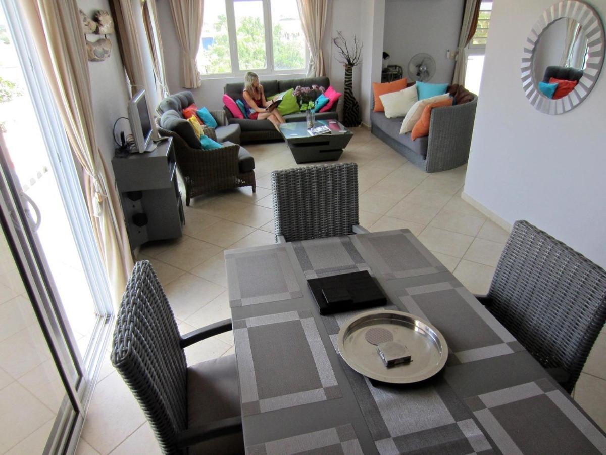 Den Laman - Balloonfish Apartamento