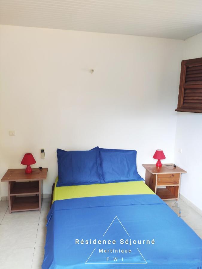 Sejourne Apartment *