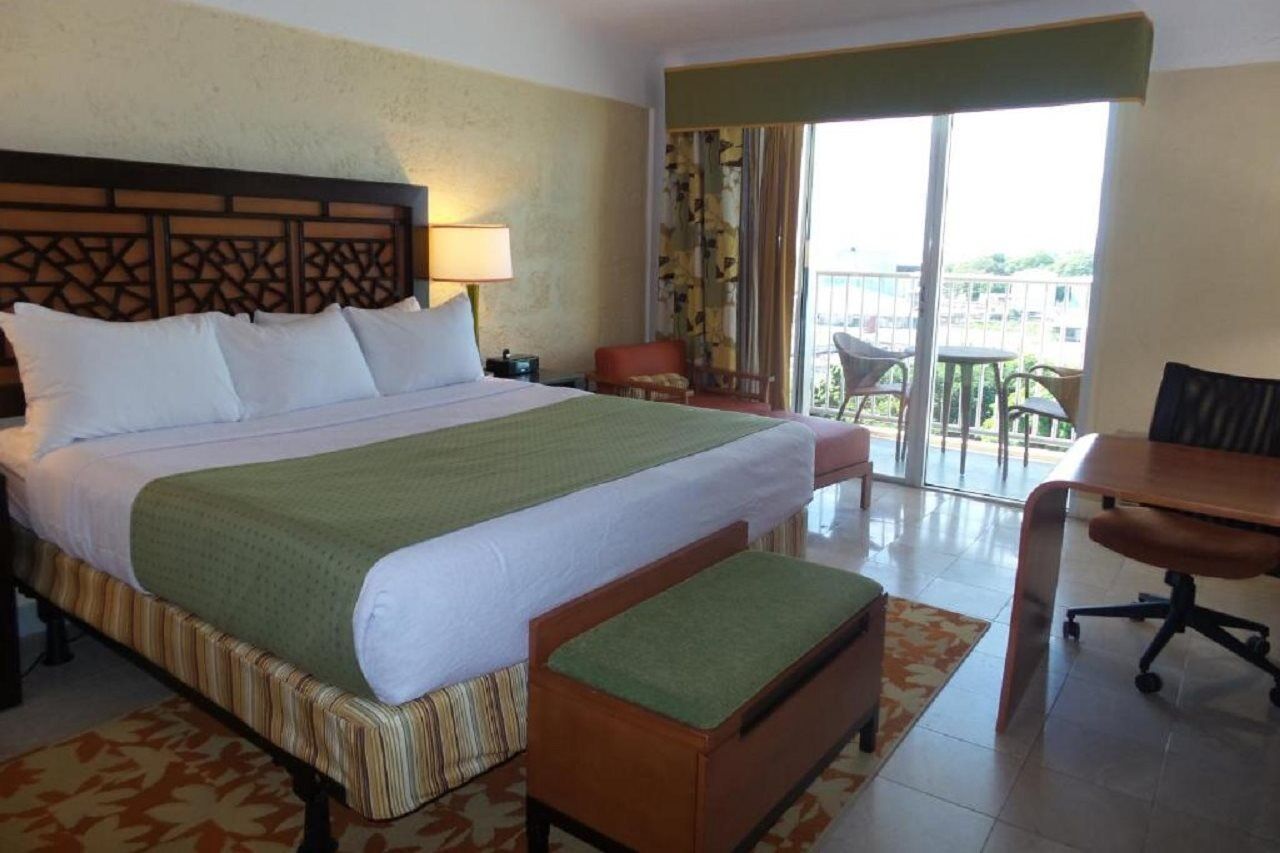Hotel Radisson Aquatica Barbados 4*