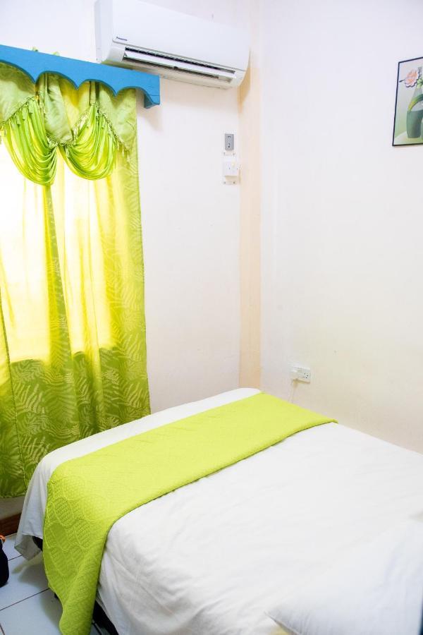 Guest house Tropical Breeze Vacation And Gros Islet