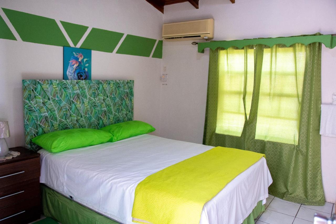 Guest house Tropical Breeze Vacation And 2*