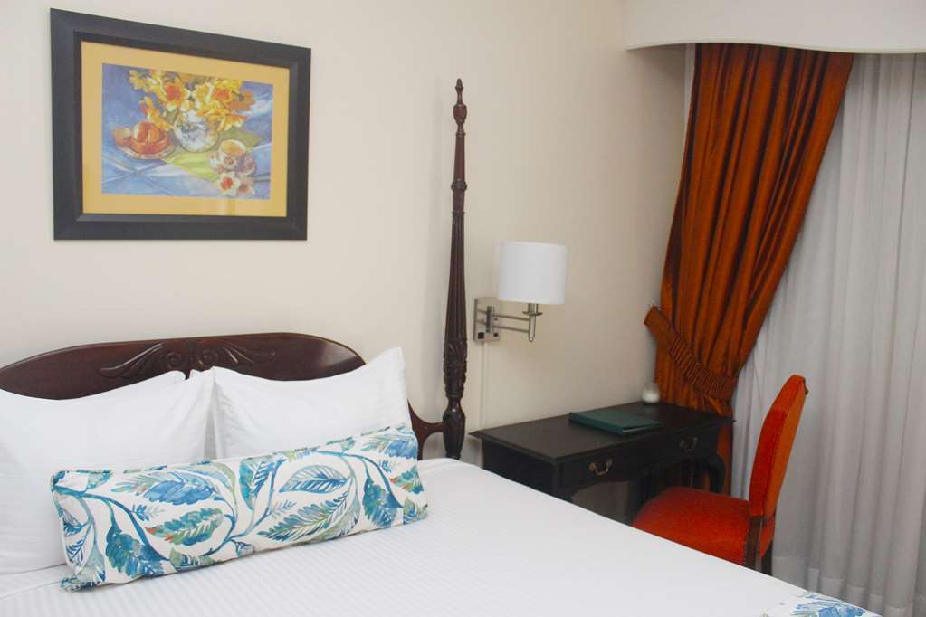 Hotel Courtleigh &