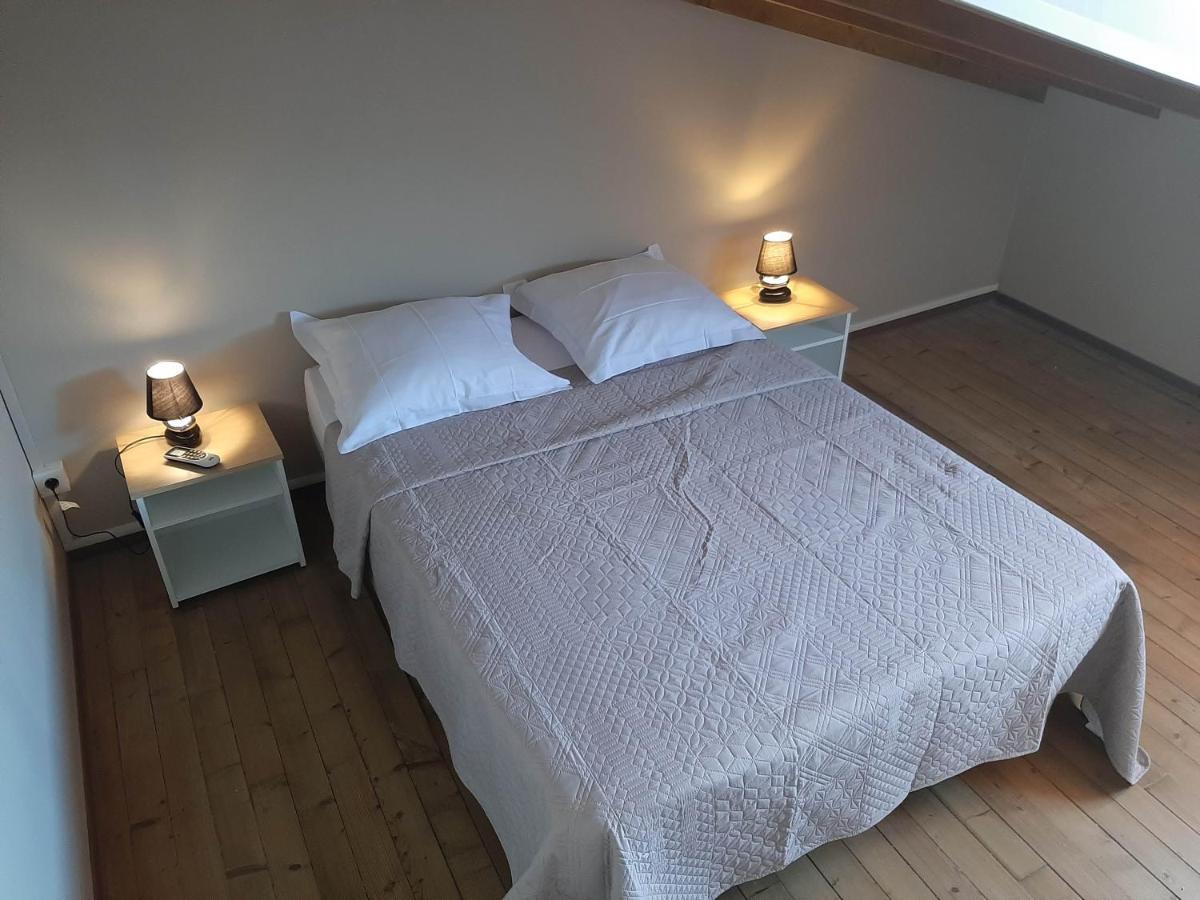 Hotel Les Monts Arlesien *