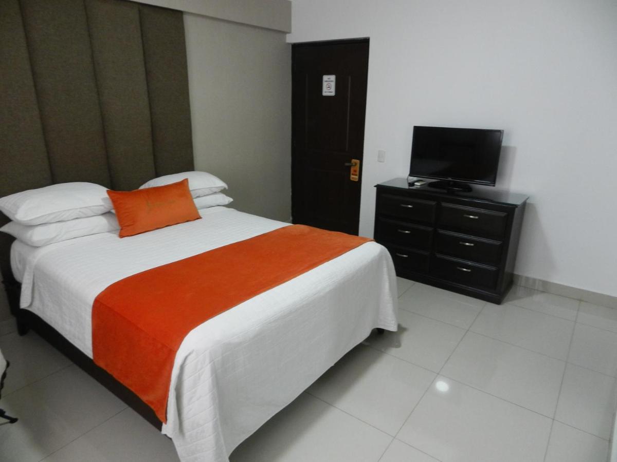 Hotel La Colonia