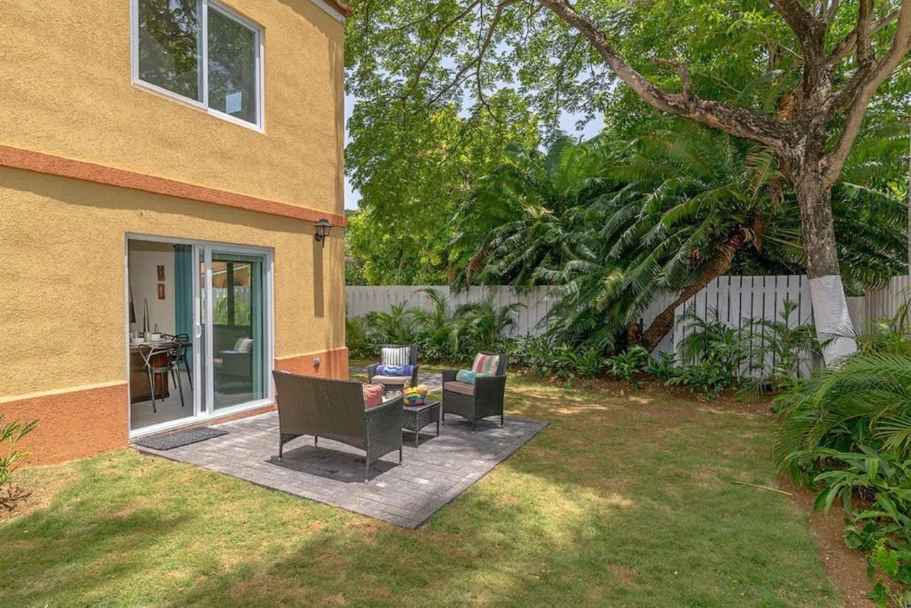 New 3-bed On Hip Strip, Access, Sleeps 8 * Montego Bay