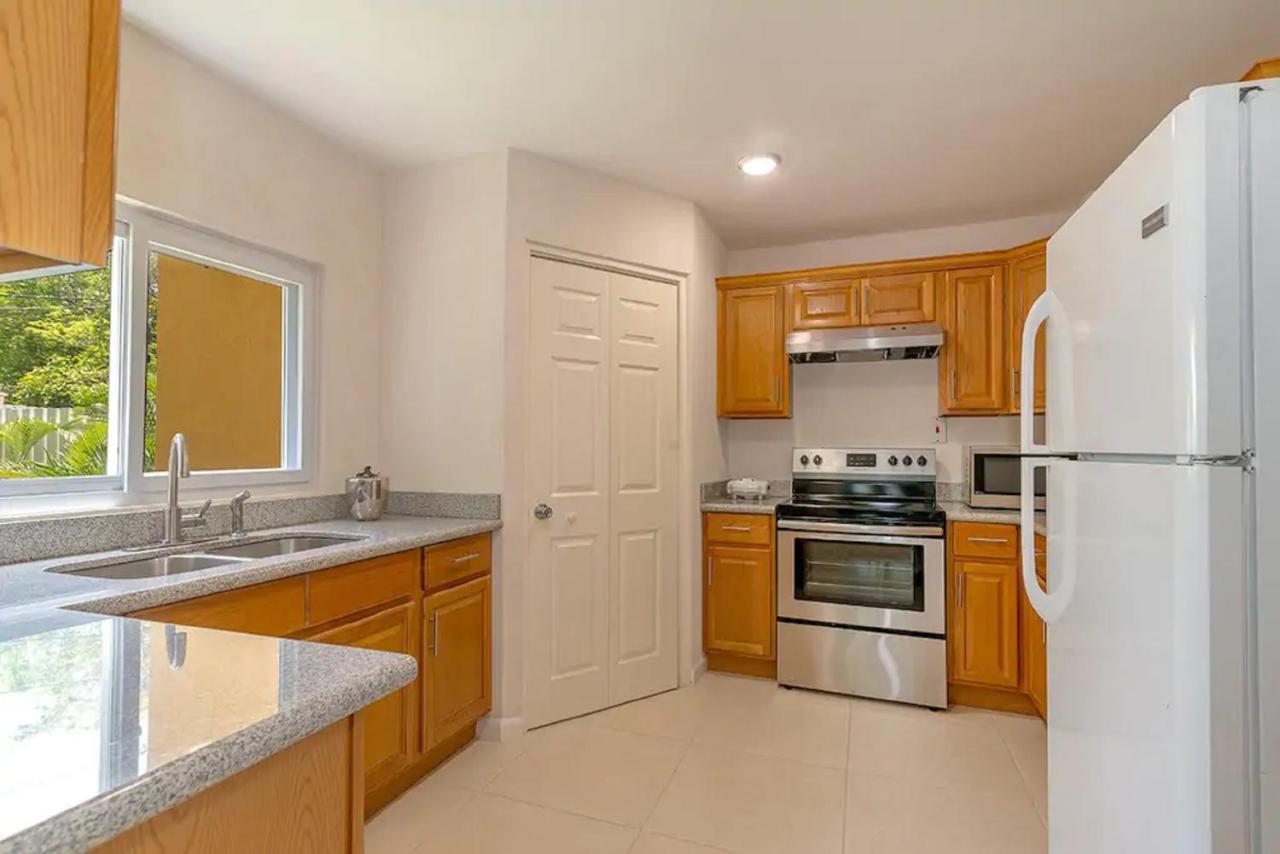 New 3-bed On Hip Strip, Access, Sleeps 8