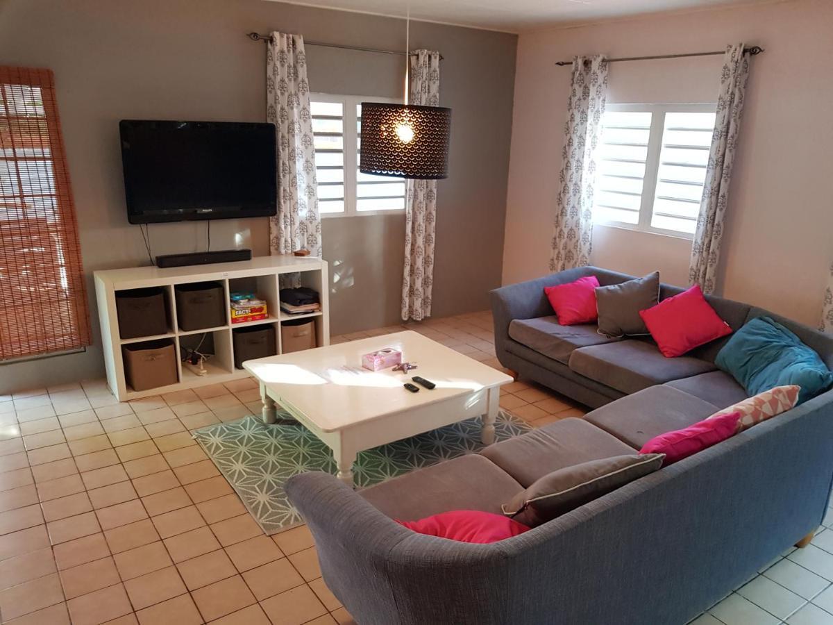 Holiday home Charming One Block From The Sea Willemstad