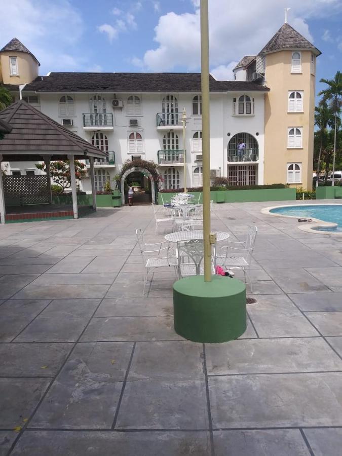 Rosi Ocean Ocho Rios
