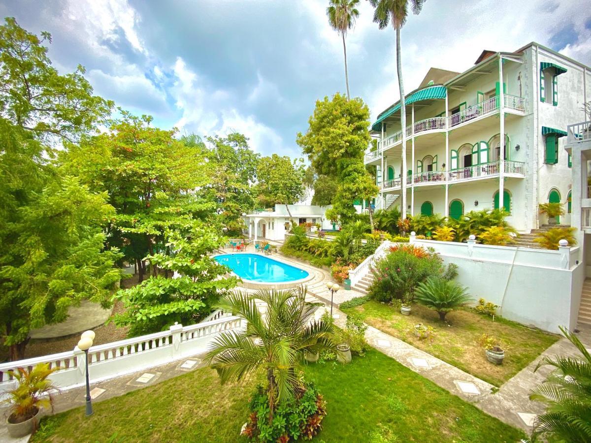 Manoir Adriana Hotel 3*