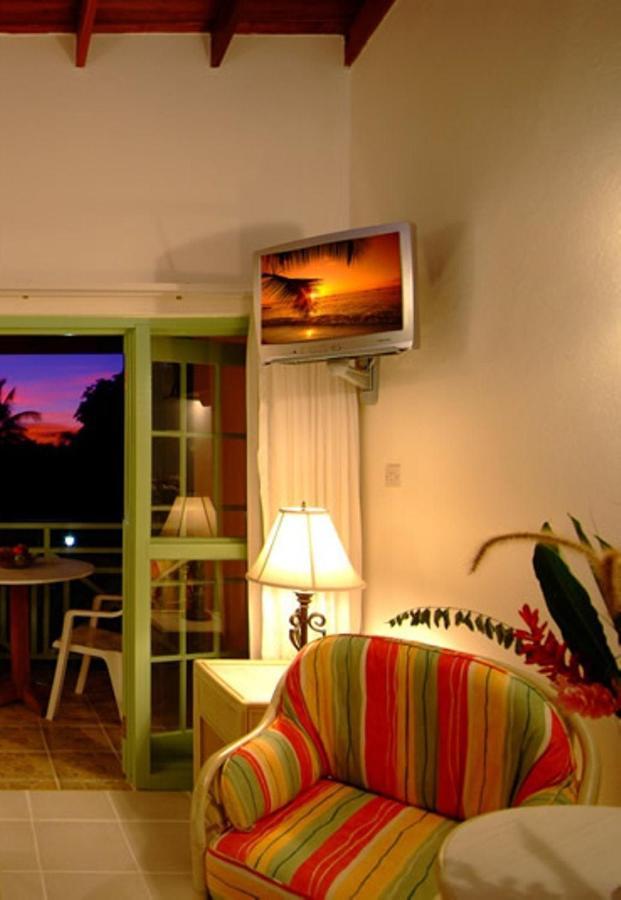 Halcyon Palm Apartment