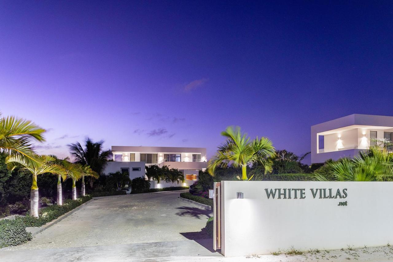 White - 2-bedroom Private - V6 * Long Bay